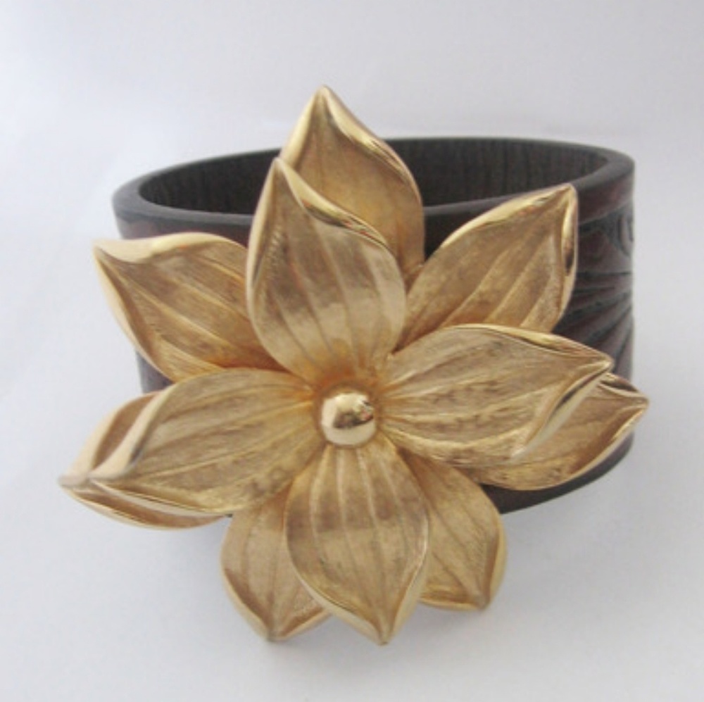 Brown Decorative Gold Leaf Engraved Cuff Band